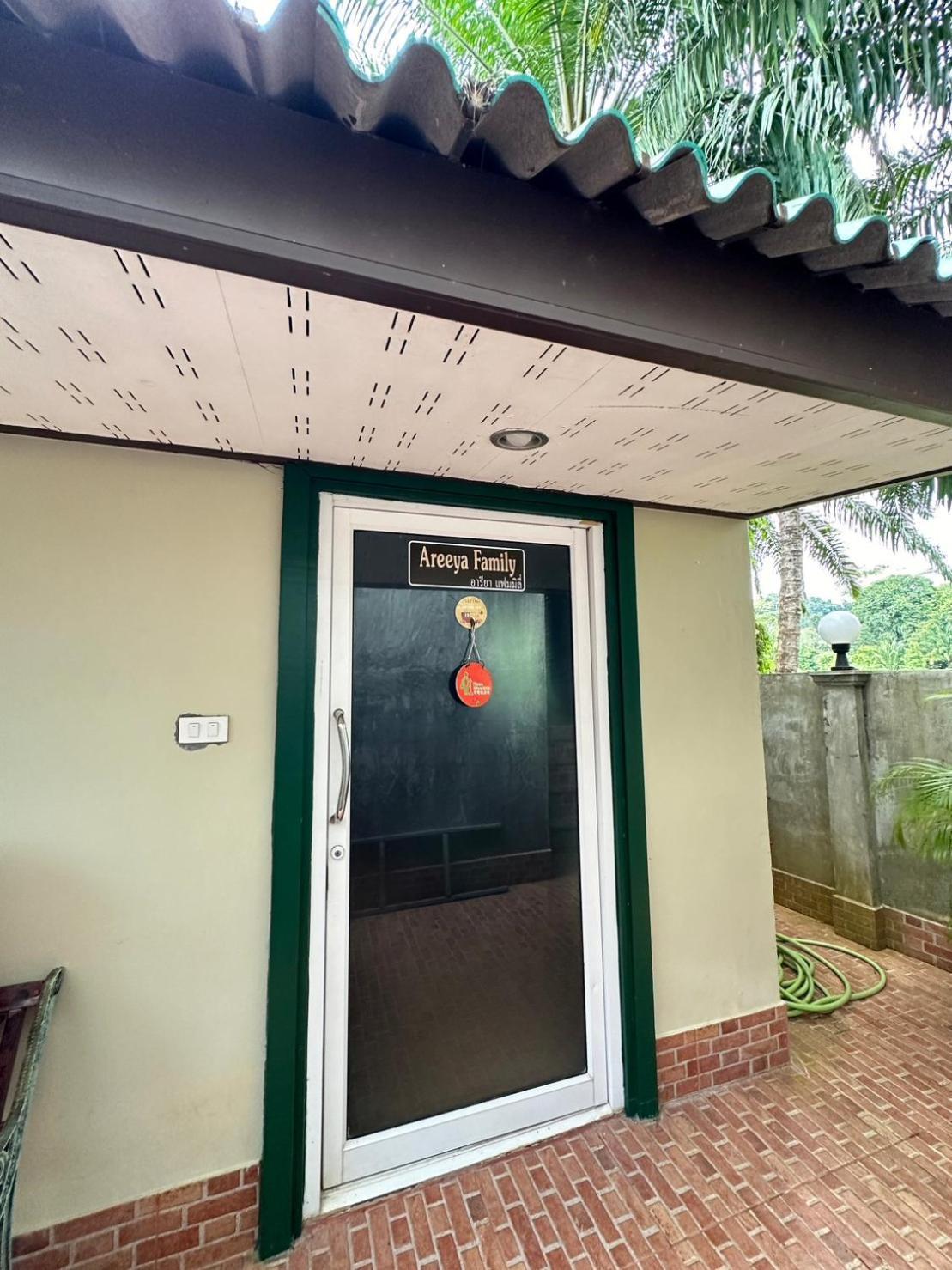 Areeya Phubeach Resort Coliving Coworking Ao Nang Buitenkant foto